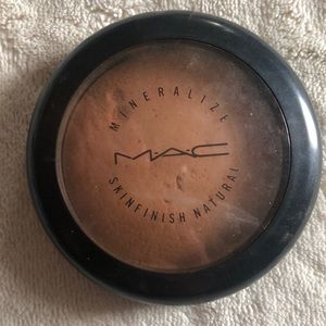Mac mineralized skin finish- Give Me Sun